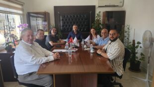 Bağımsızlık Yolu’ndan, Hür-İş’e Ziyaret